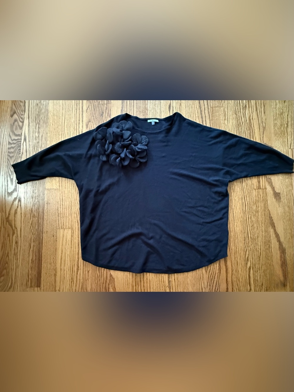 Vera Milani Women’s 1X Black Dolman 3/4 Sleeve Knit Round Neck Flower Blouse